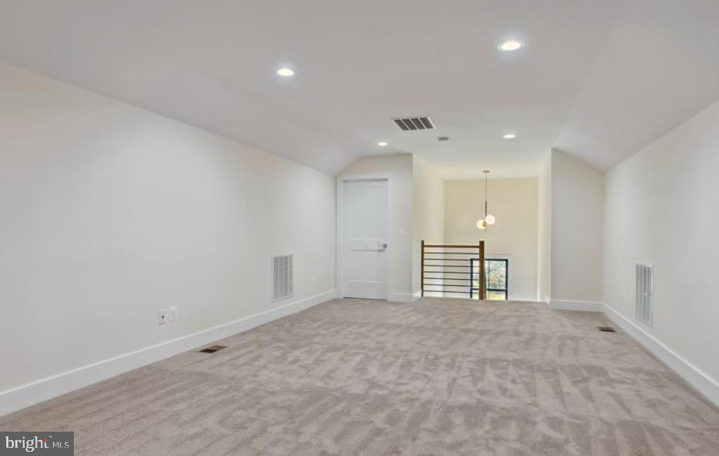 GRAYS OAKTON - Residential