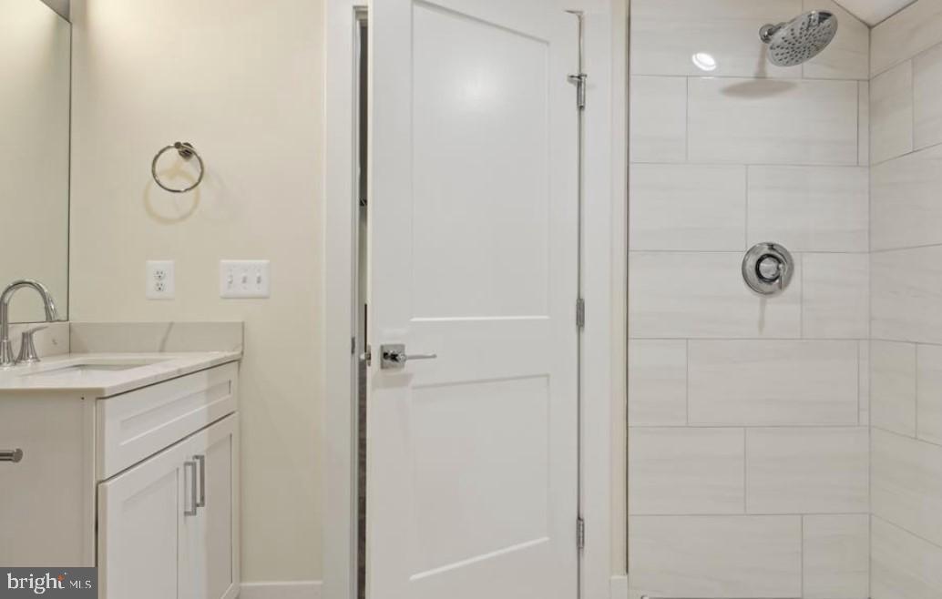 GRAYS OAKTON - Residential