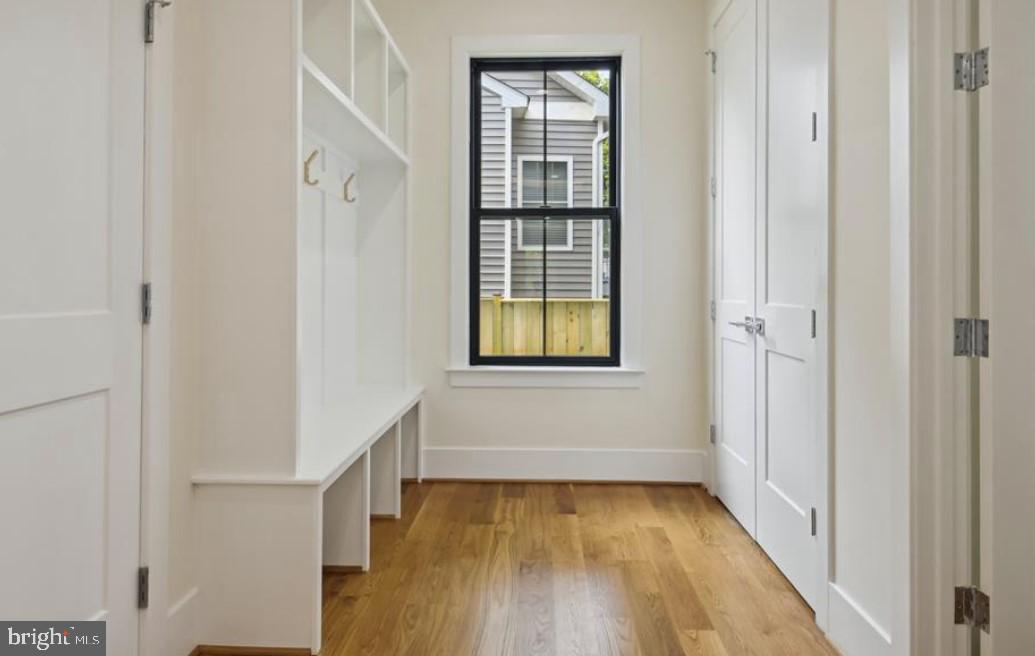 GRAYS OAKTON - Residential