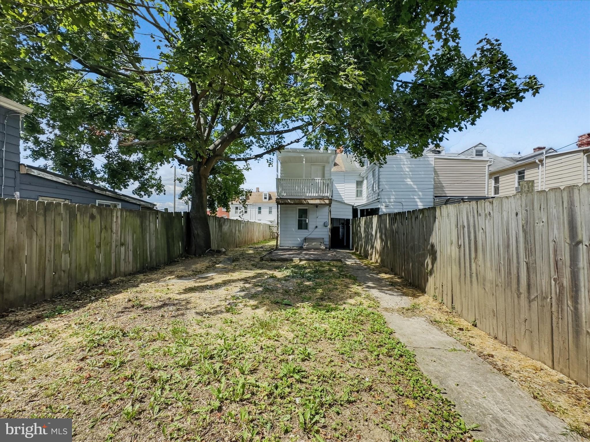 633 VANDER AVENUE