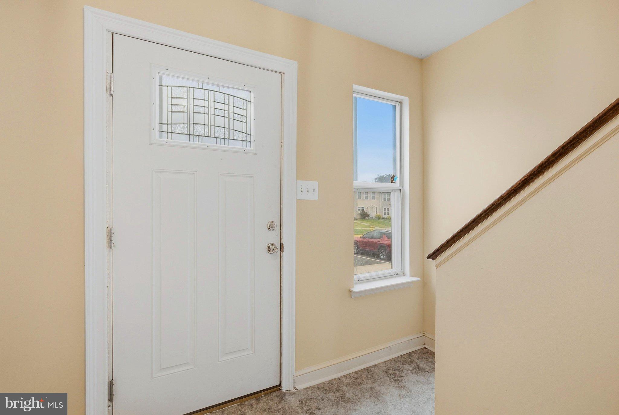 327 WOODSIDE PLACE