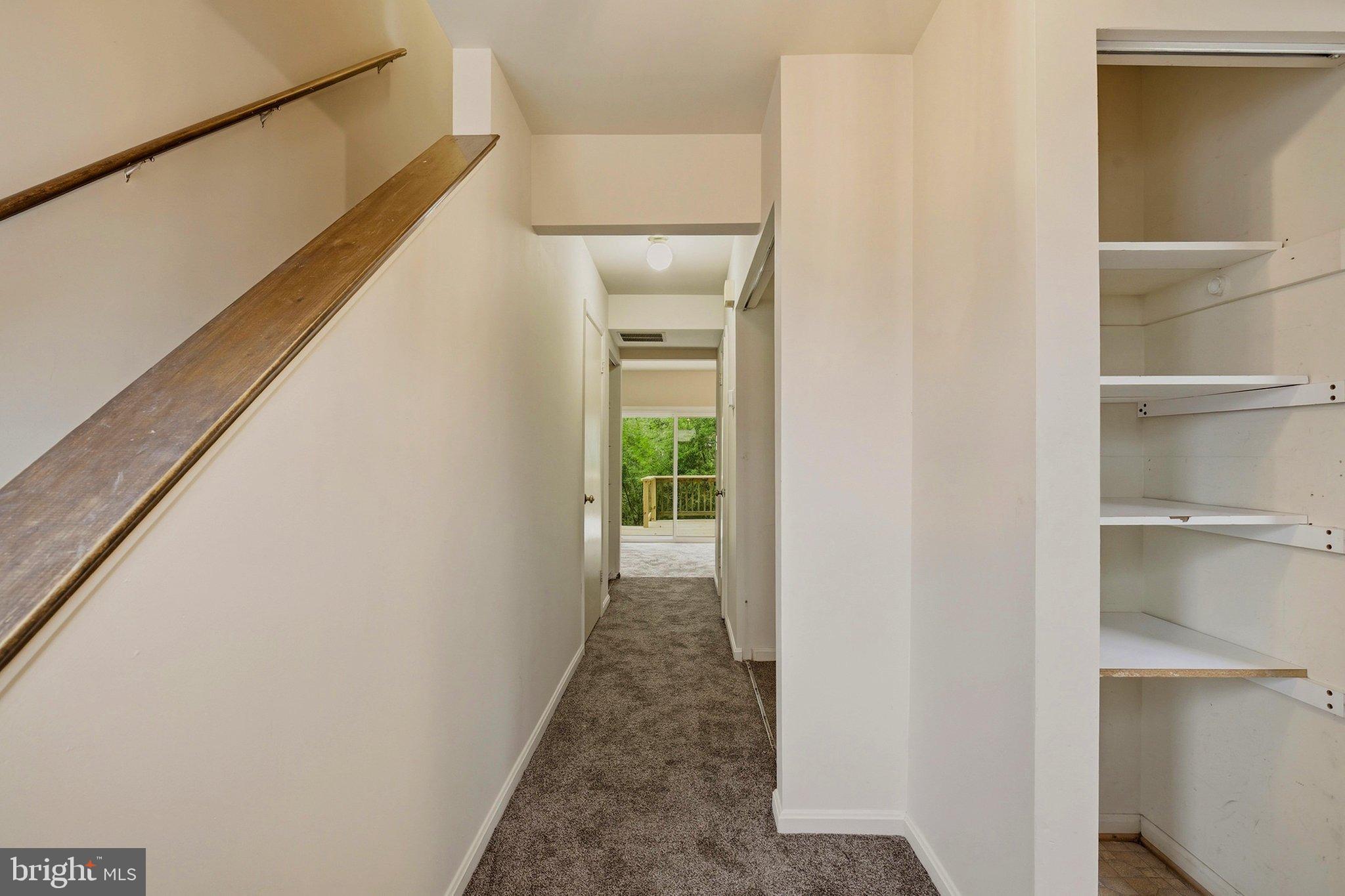 327 WOODSIDE PLACE