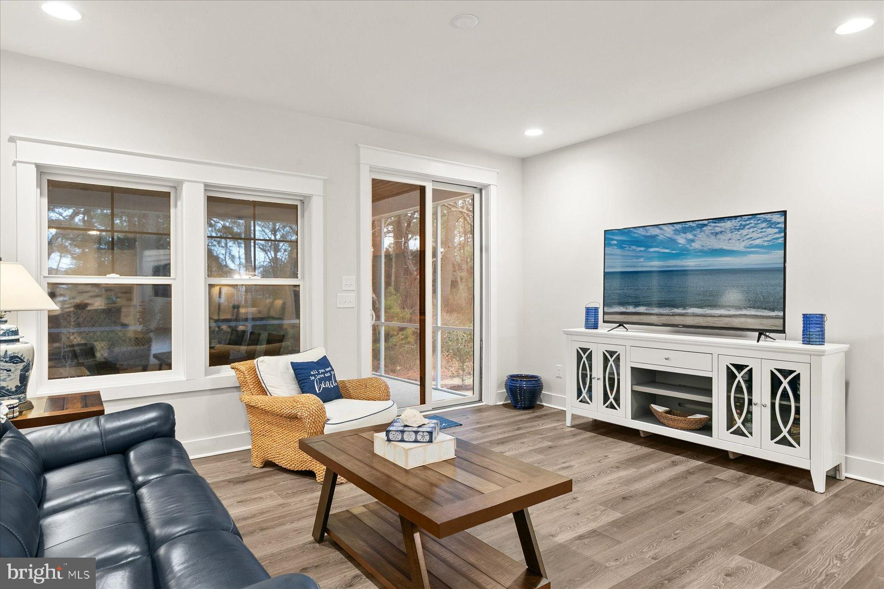 STINGRAY HARBOR - Residential