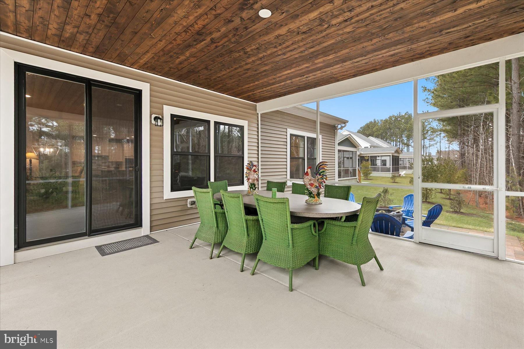 STINGRAY HARBOR - Residential