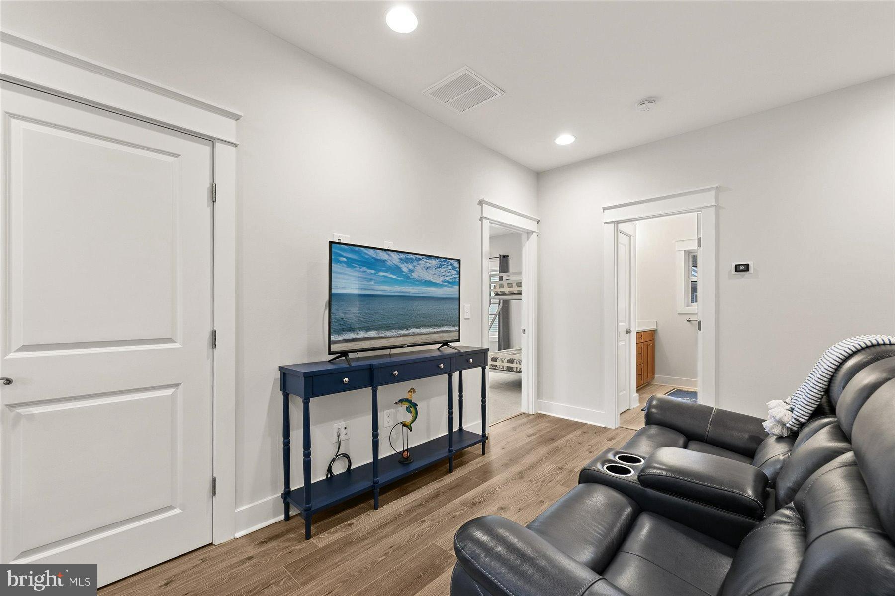 STINGRAY HARBOR - Residential