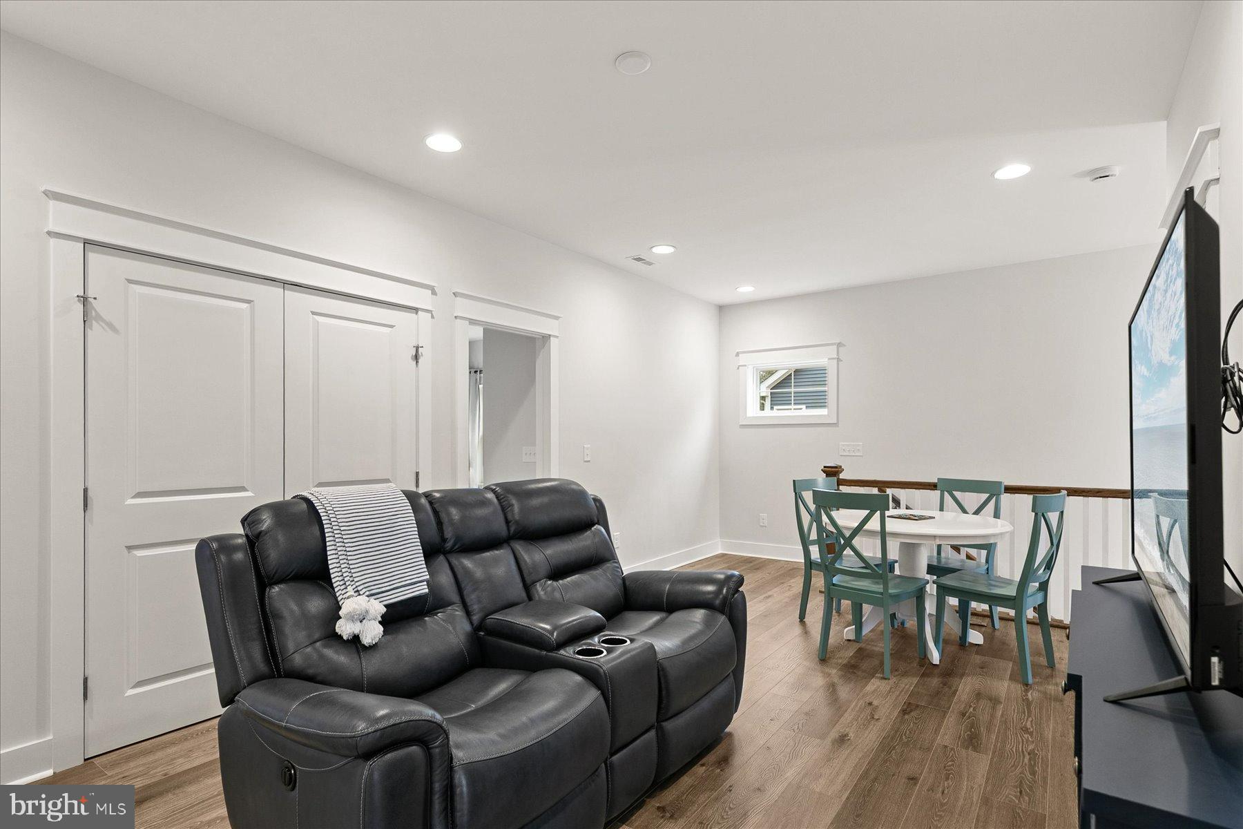 STINGRAY HARBOR - Residential