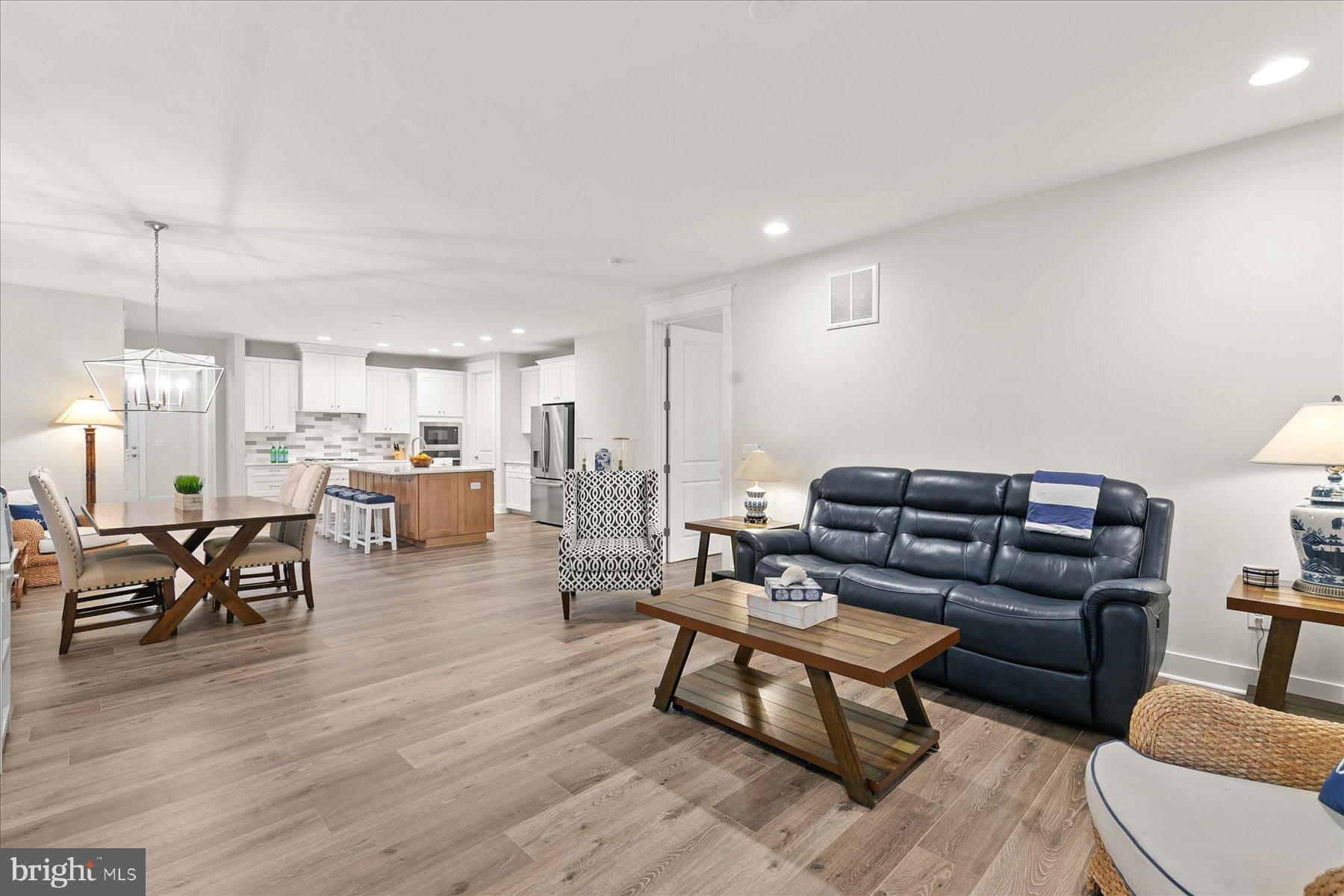 STINGRAY HARBOR - Residential