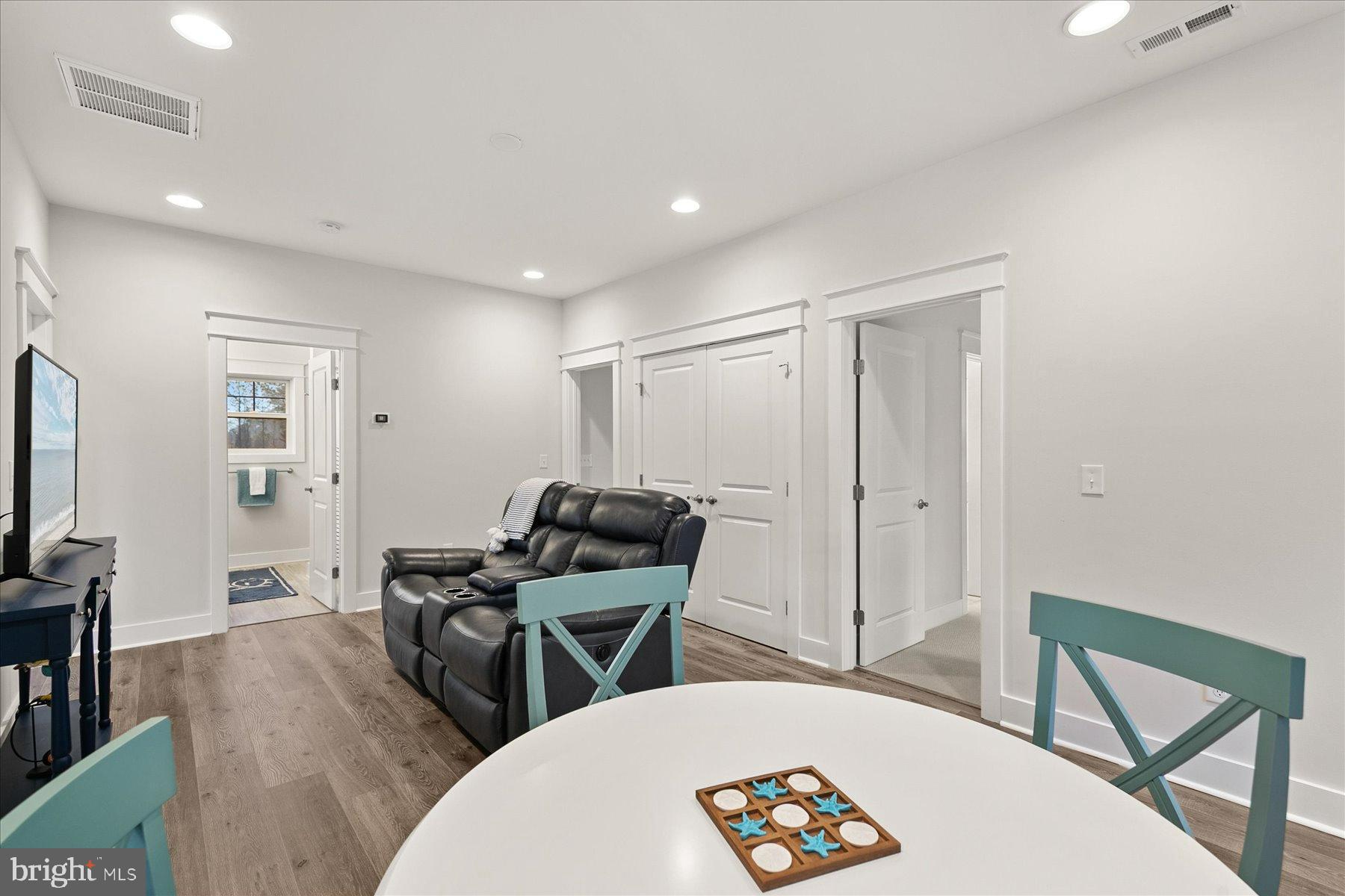 STINGRAY HARBOR - Residential