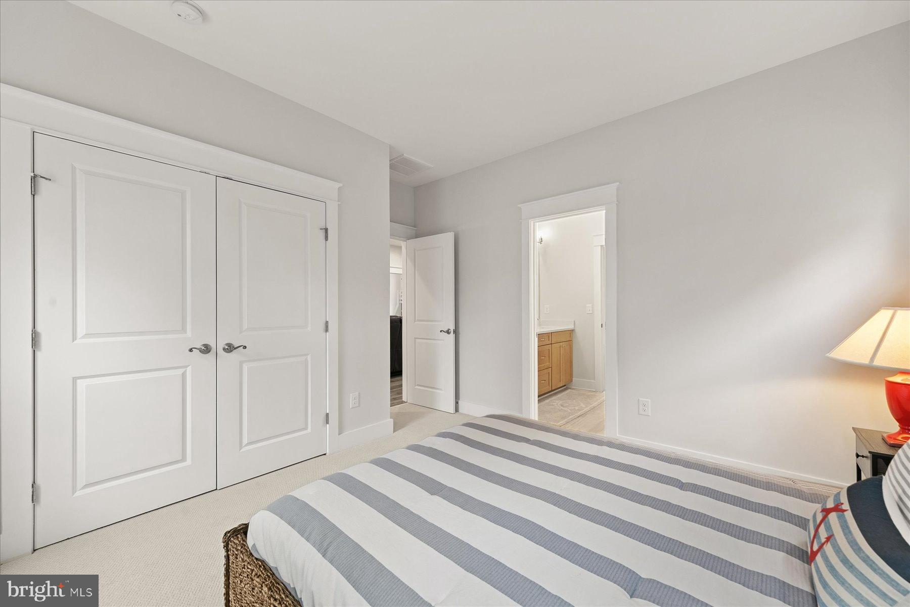 STINGRAY HARBOR - Residential