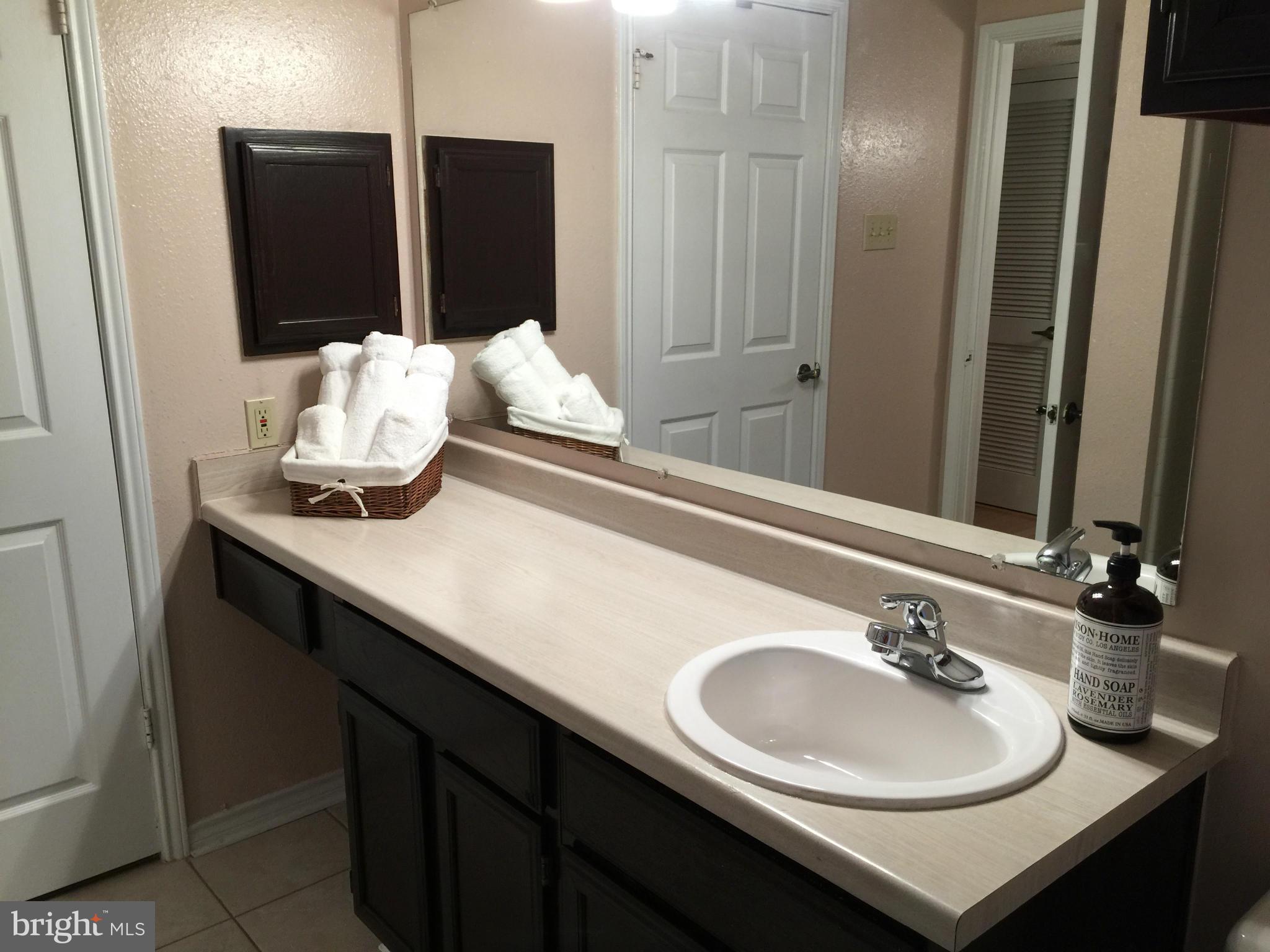 FOUNTAINS AT MCLEAN - Residential