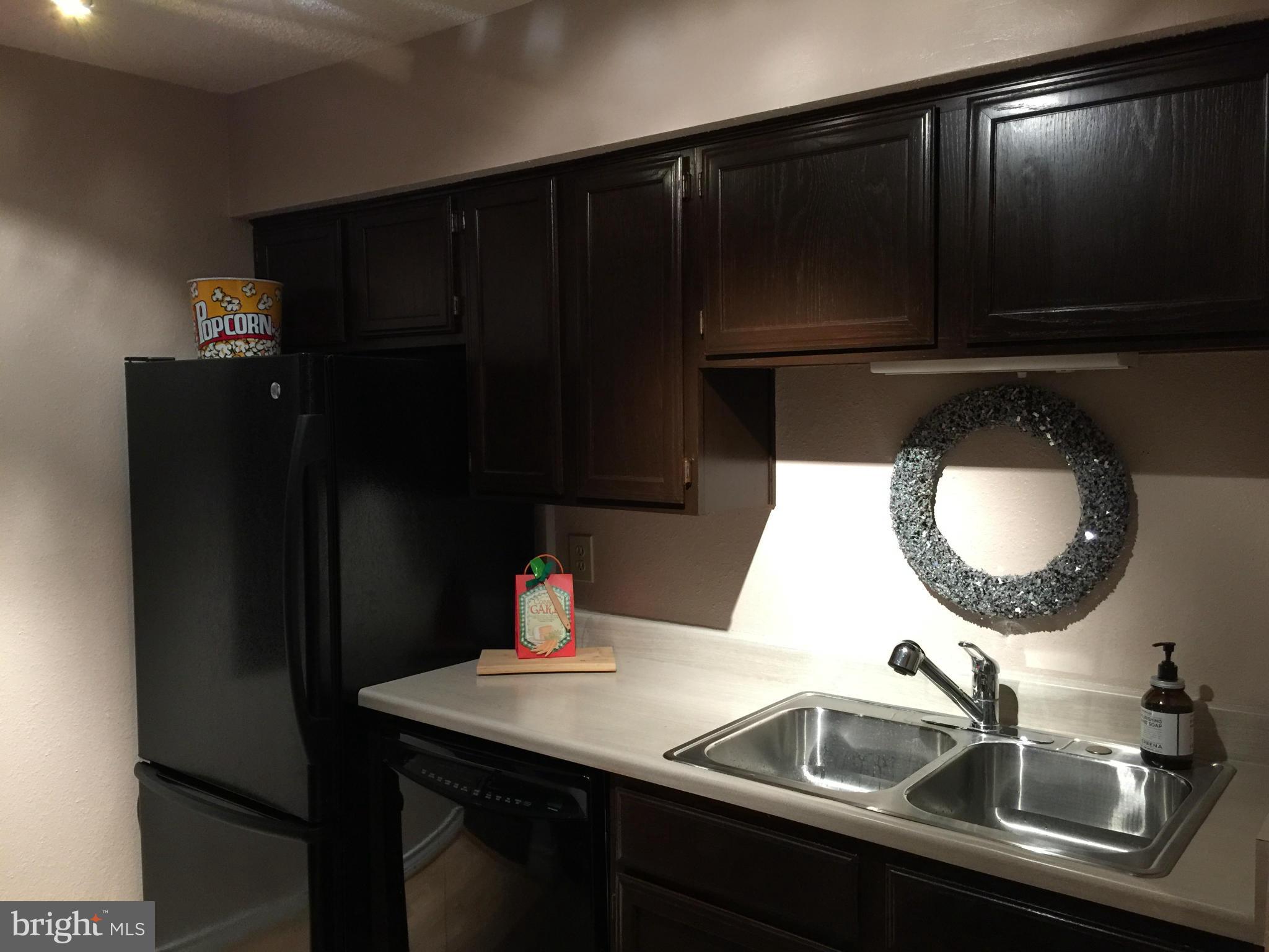 FOUNTAINS AT MCLEAN - Residential