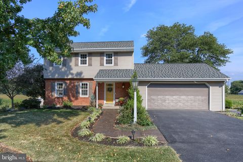 Photo of 35 MILTON GROVE RD N, ELIZABETHTOWN, PA 17022 (MLS # PALA2039782)