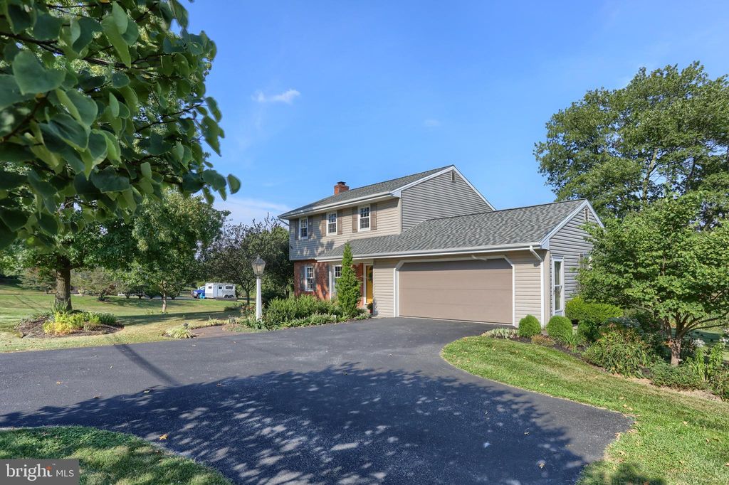 Photo of 35 MILTON GROVE RD N, ELIZABETHTOWN, PA 17022 (MLS # PALA2039782)