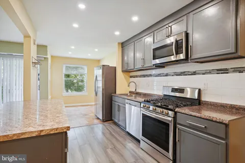 3851 Saint Barnabas Road Unit 102, Suitland, MD 20746 - MLS#: MDPG2143354
