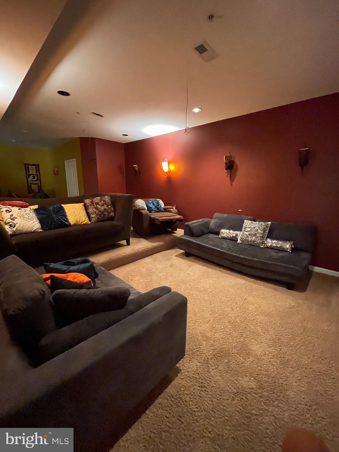 SUN VALLEY ESTATES - Residential