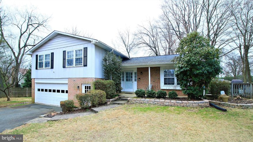 SHORT SALE. ONE LOAN. ONE BANK. Fantastic location in the heart of Vienna. .28 acre cul-de-sac lot in Madison HS District. Great Rehab project or tear down and build new! Property sold strictly AS IS.