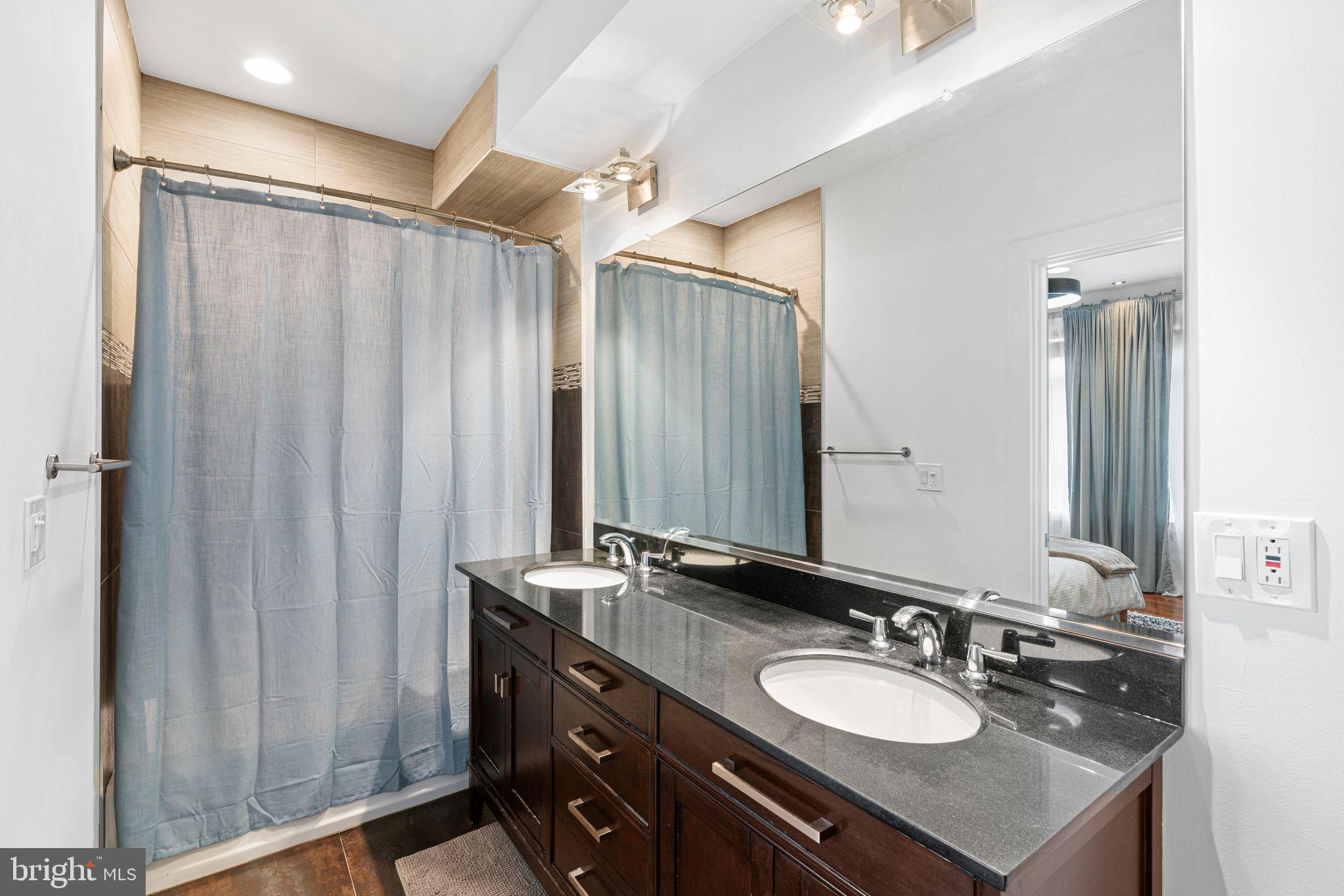 OLDE KENSINGTON - Residential