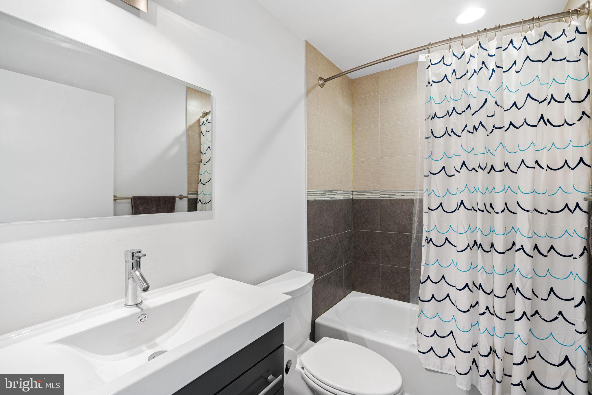 OLDE KENSINGTON - Residential