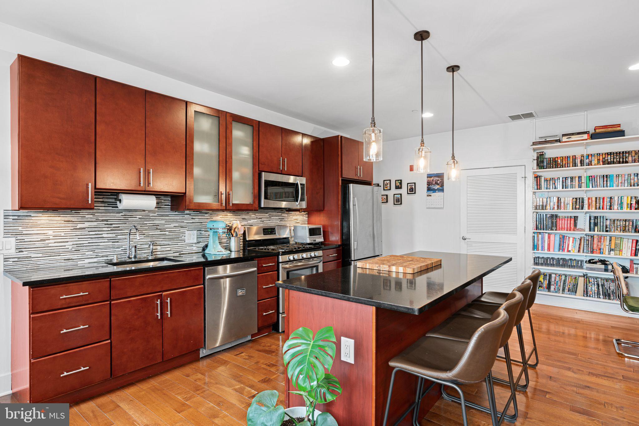 OLDE KENSINGTON - Residential