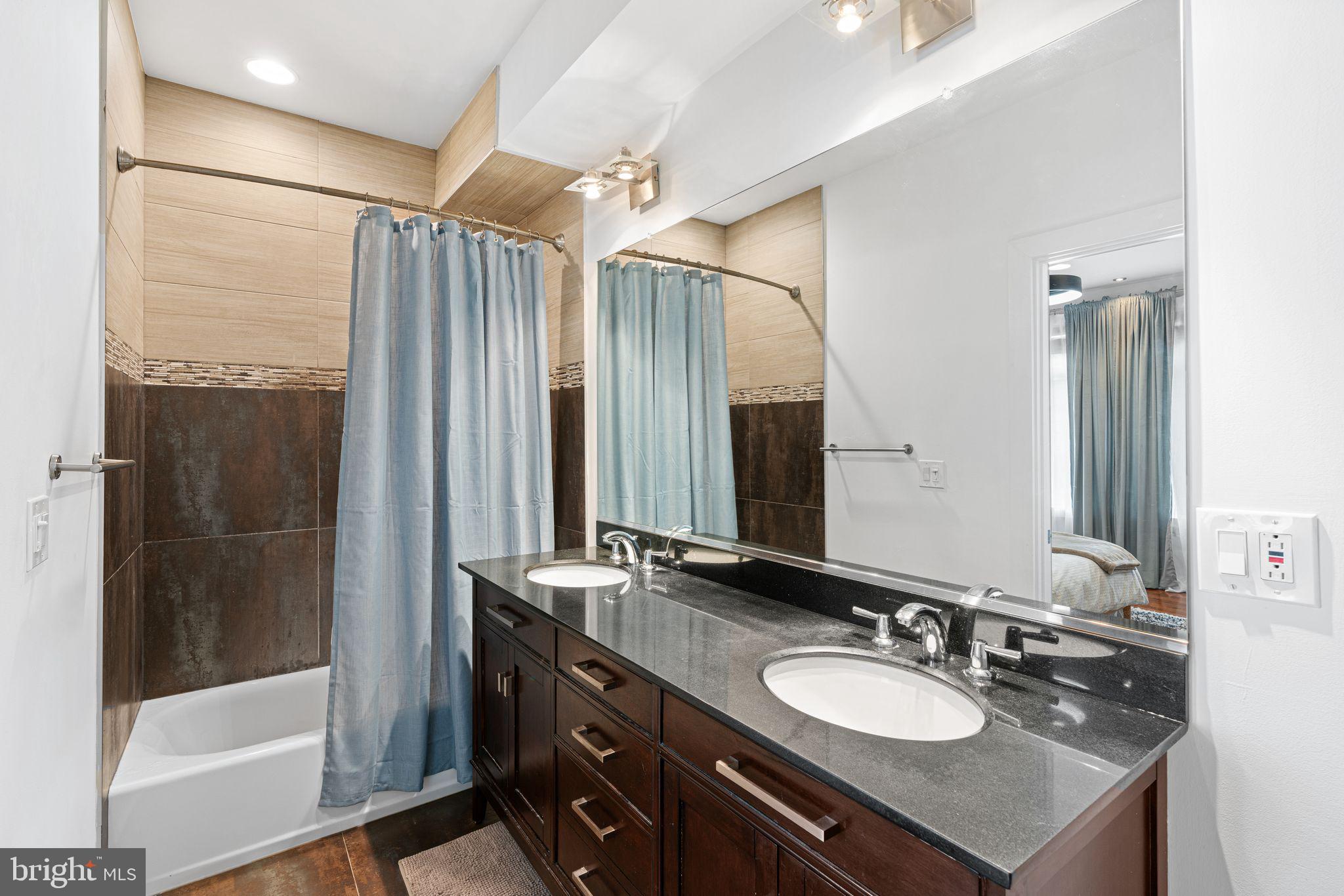 OLDE KENSINGTON - Residential