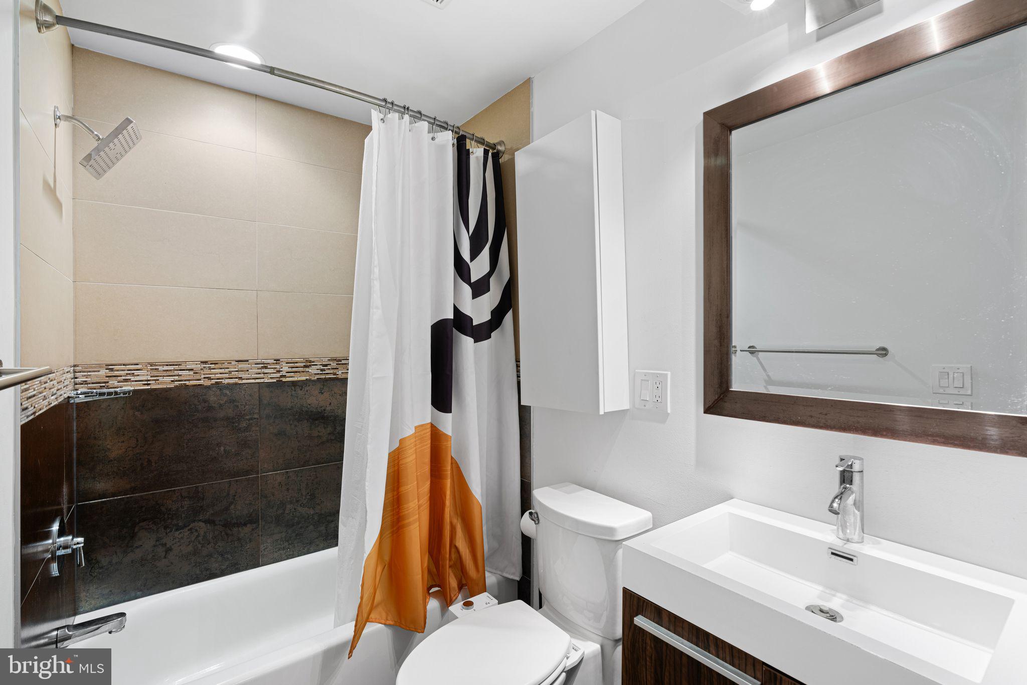 OLDE KENSINGTON - Residential