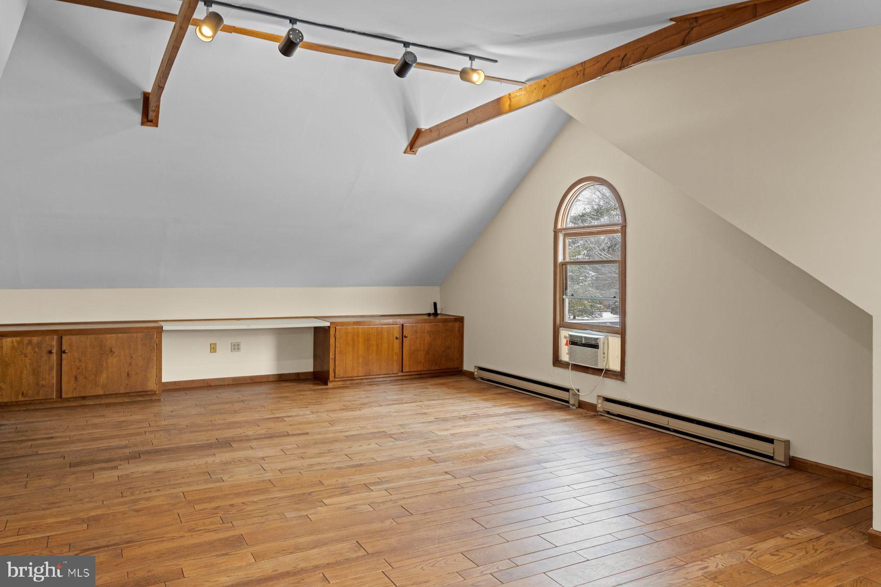 SOLEBURY FARMS EST - Residential