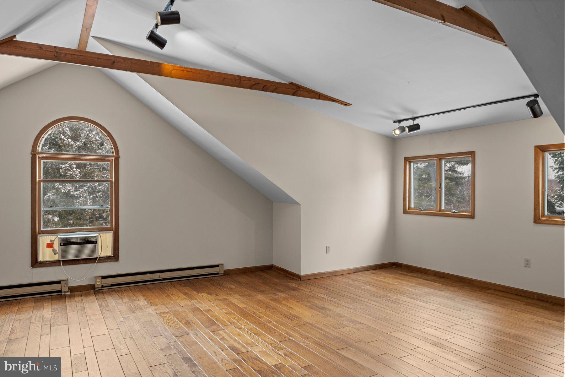 SOLEBURY FARMS EST - Residential