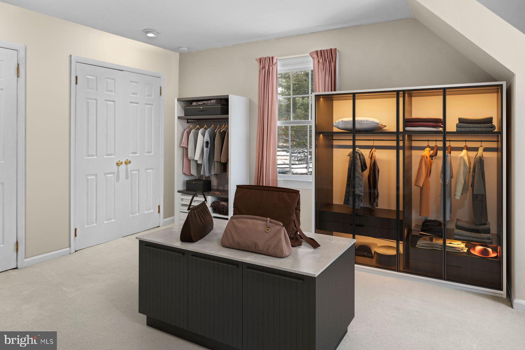 SOLEBURY FARMS EST - Residential