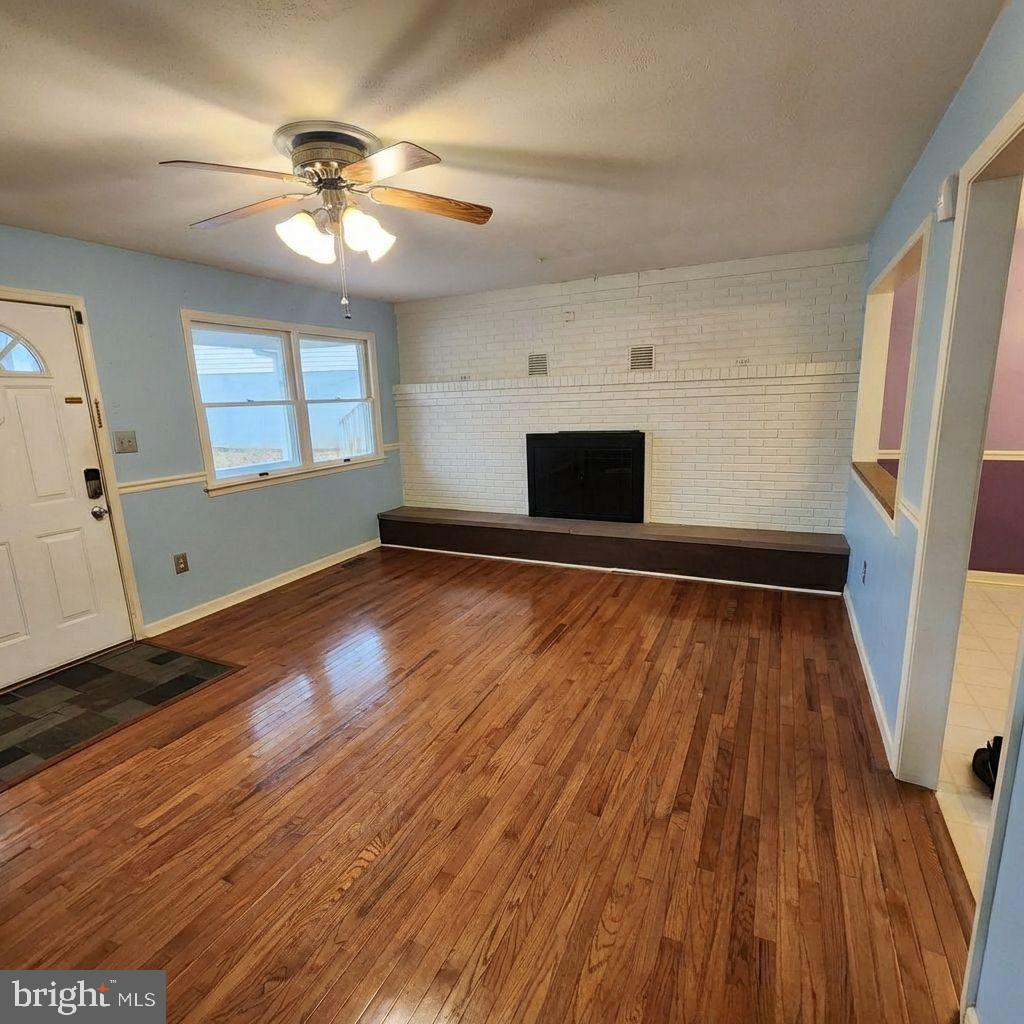 LONG BEACH - Residential