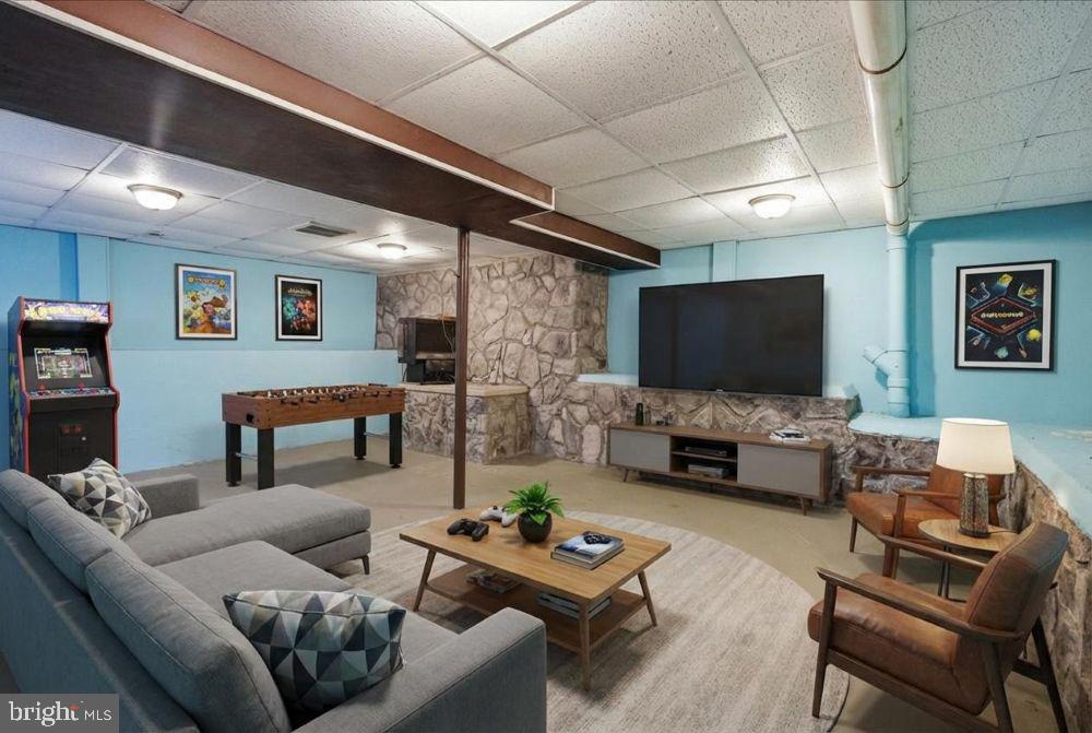 LONG BEACH - Residential