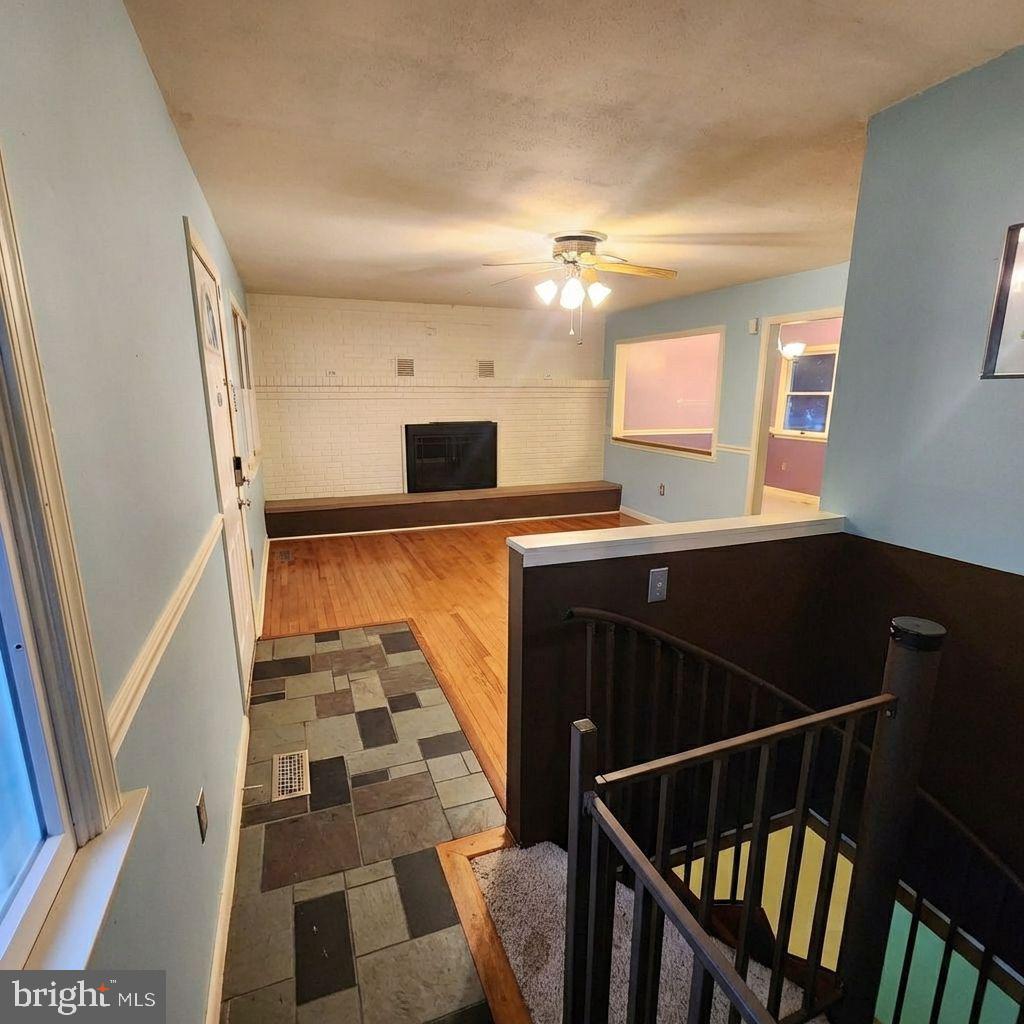 LONG BEACH - Residential