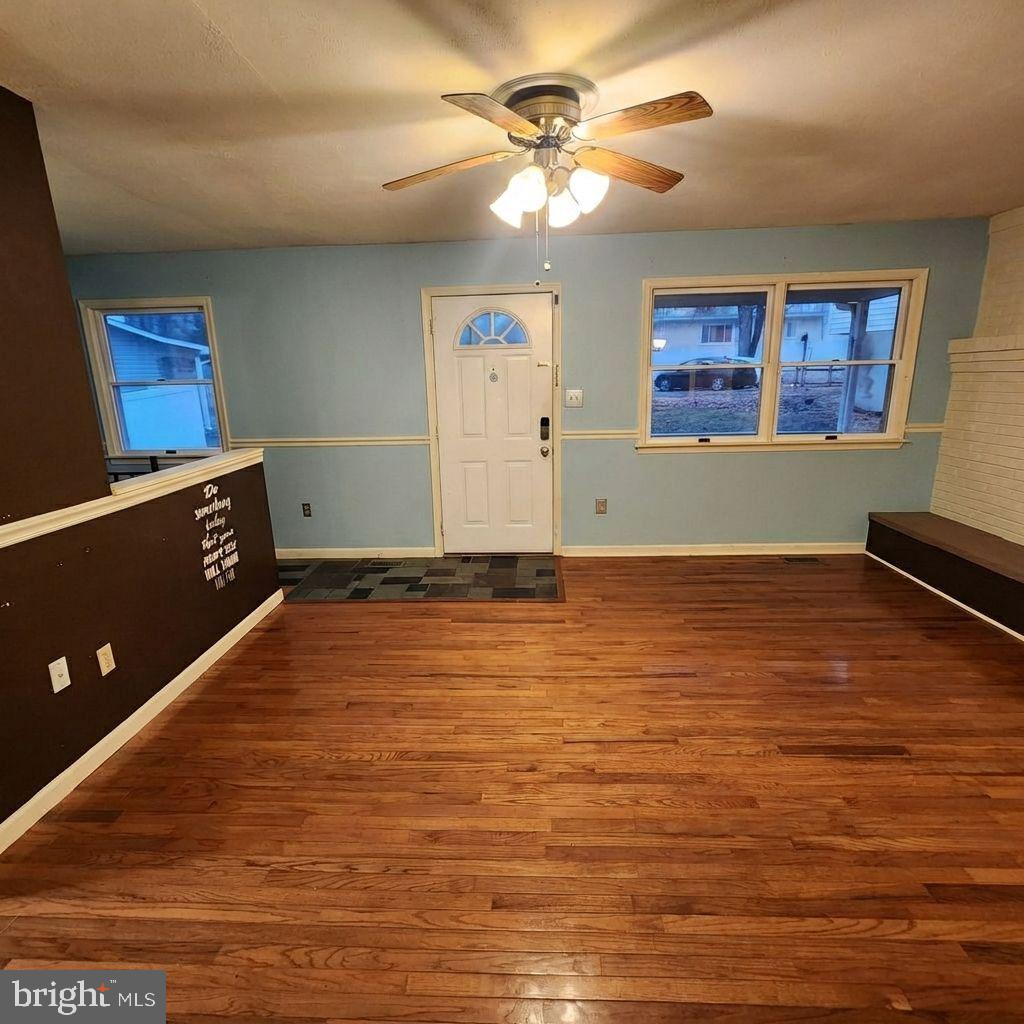 LONG BEACH - Residential