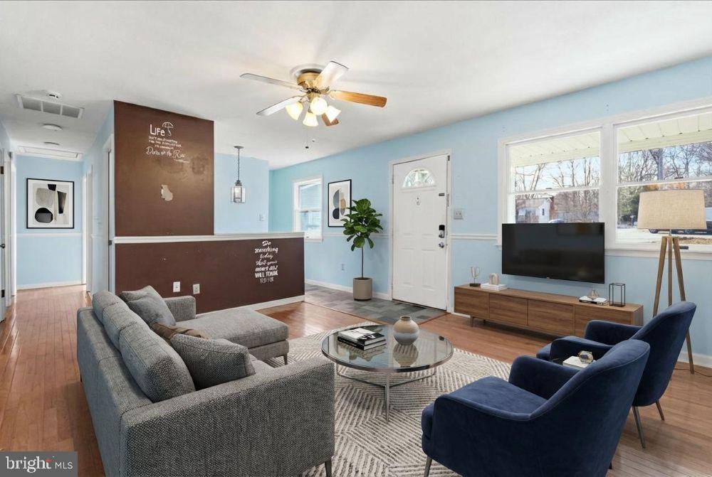 LONG BEACH - Residential