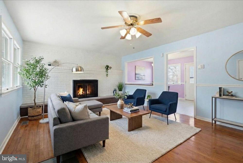 LONG BEACH - Residential