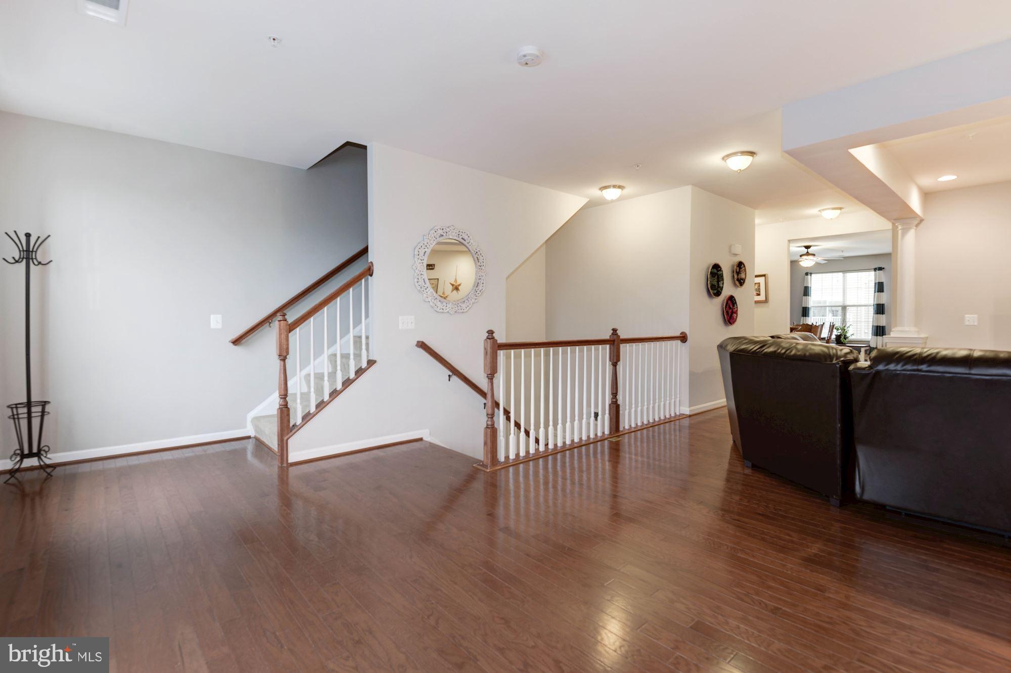 RESIDENCES AT DULLES PRK - Residential Lease