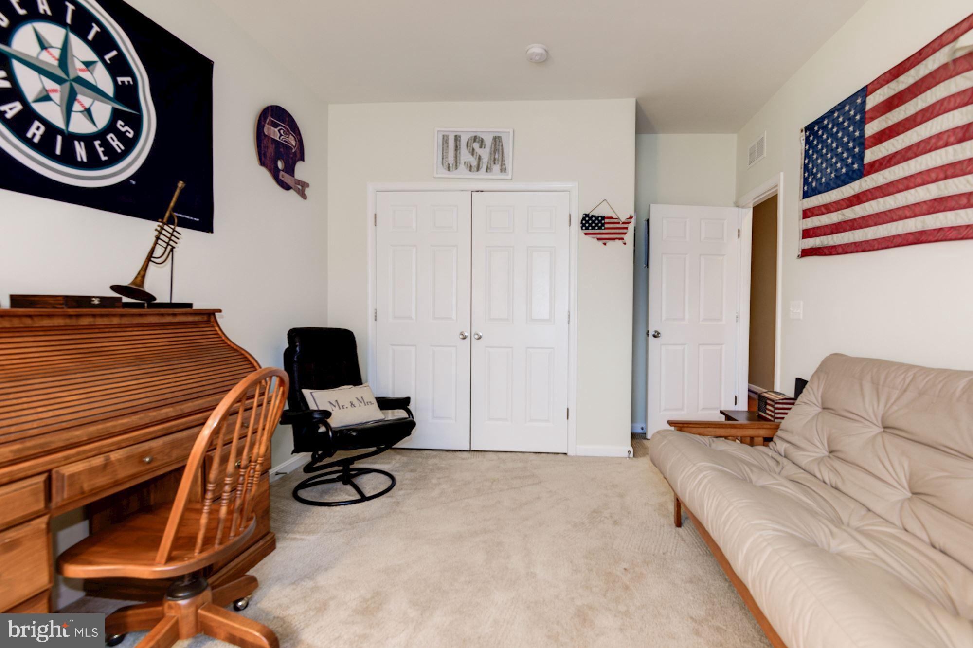 RESIDENCES AT DULLES PRK - Residential Lease