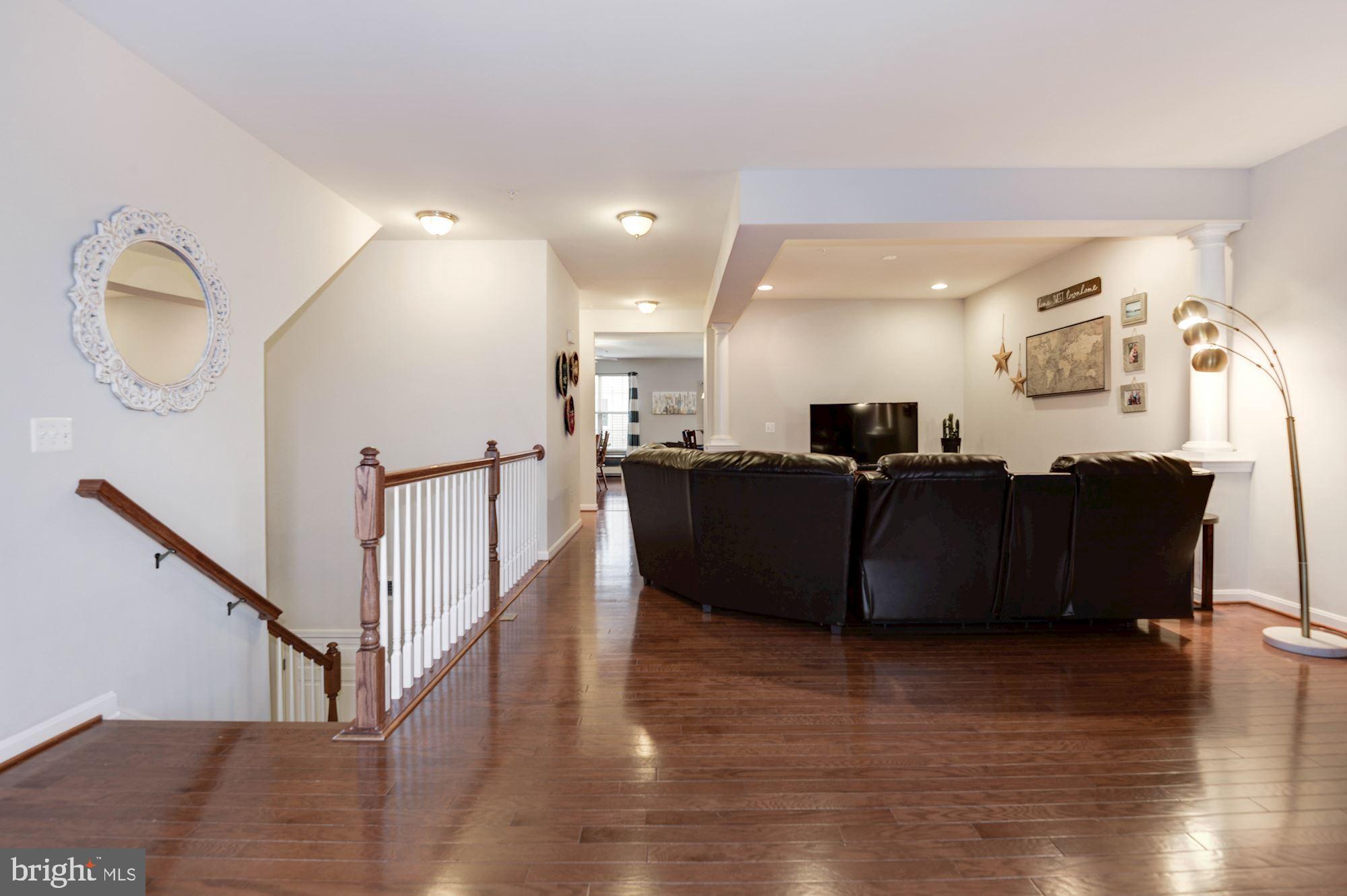 RESIDENCES AT DULLES PRK - Residential Lease