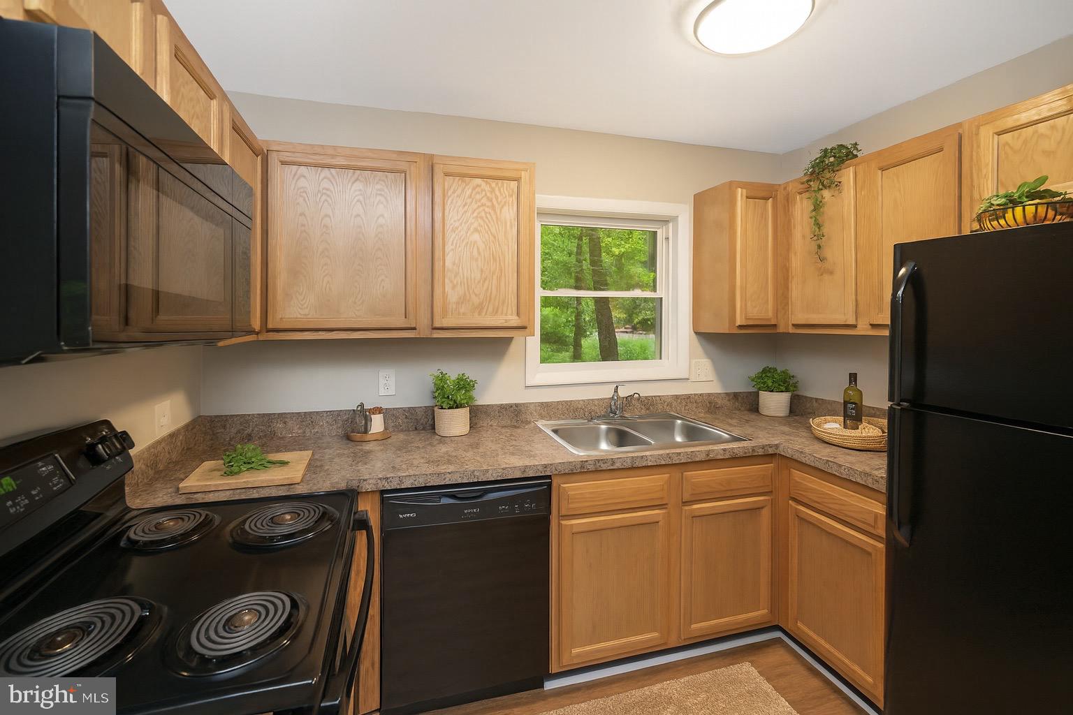 206 STRATFORD CIRCLE