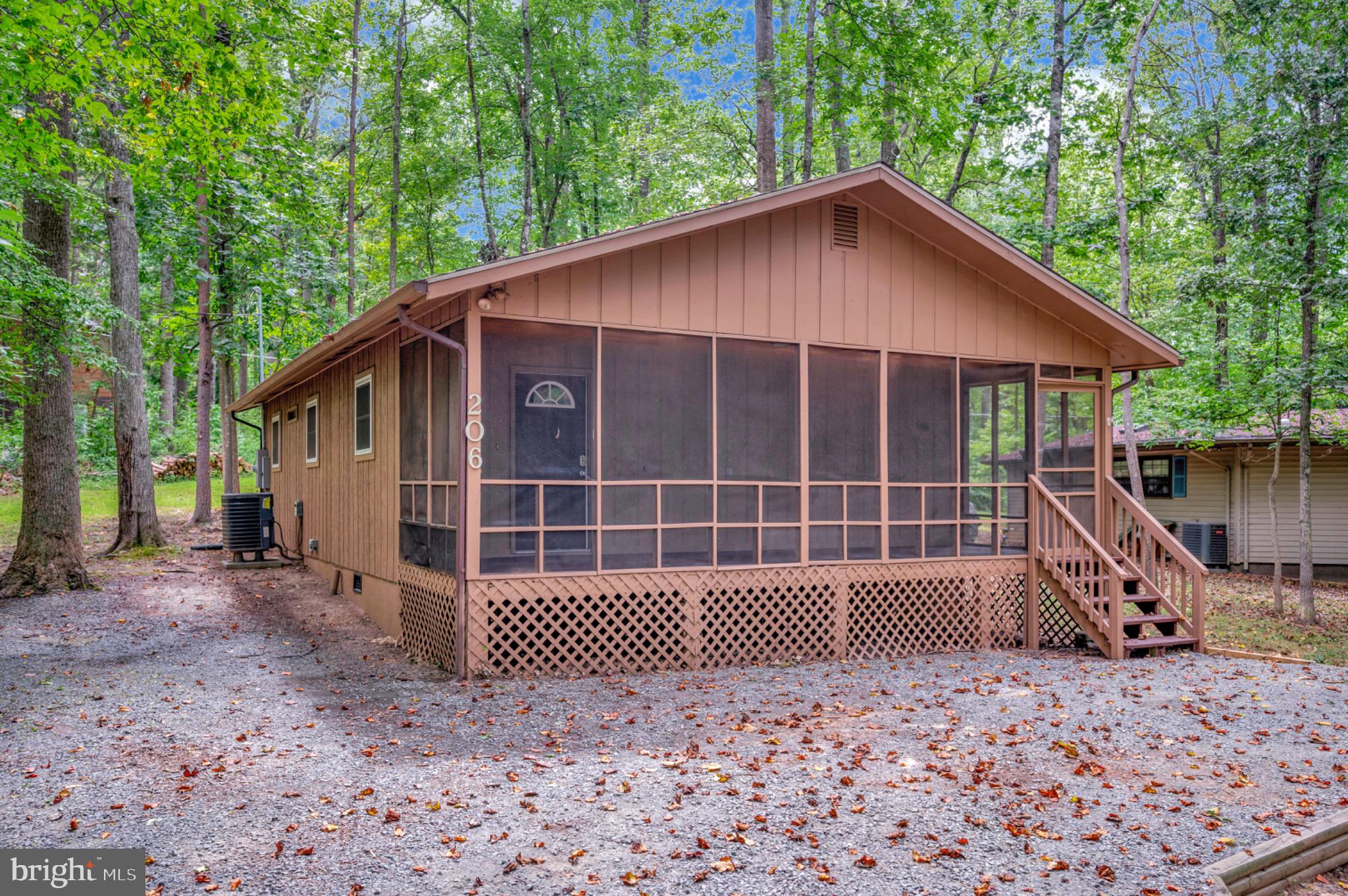 206 STRATFORD CIRCLE