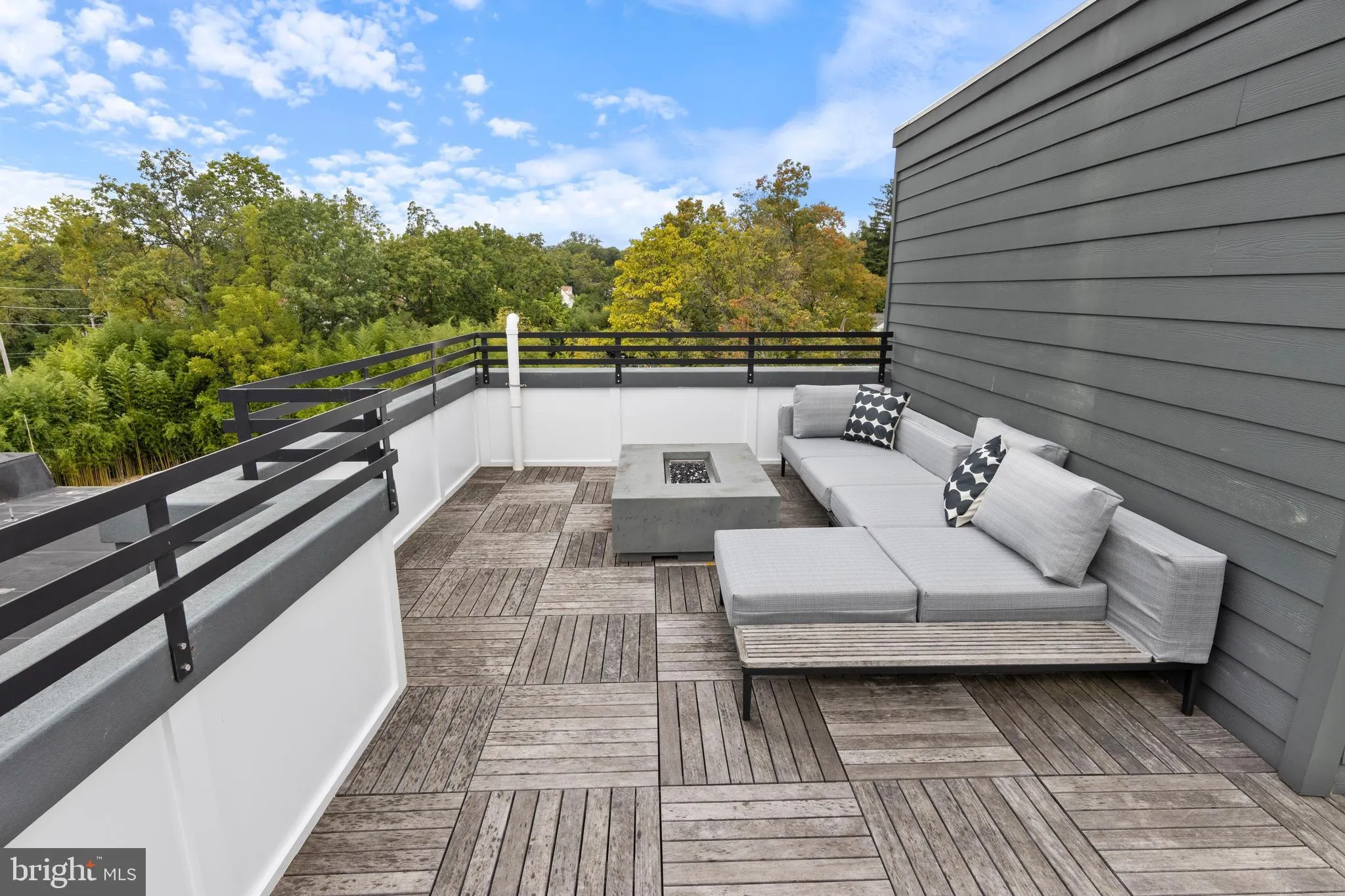 Wayne, Pennsylvania 19087, United States, 3 Bedrooms Bedrooms, ,4 BathroomsBathrooms,Residential,Active,251048