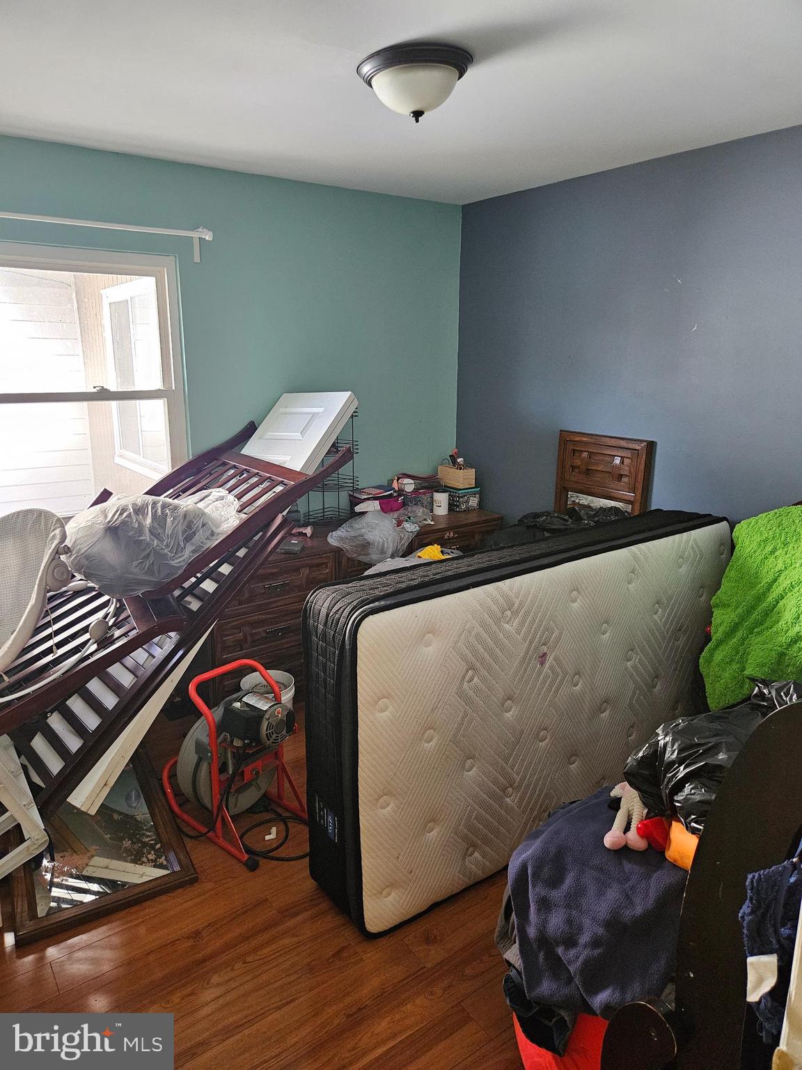 NEWPORT ESTATES - Residential