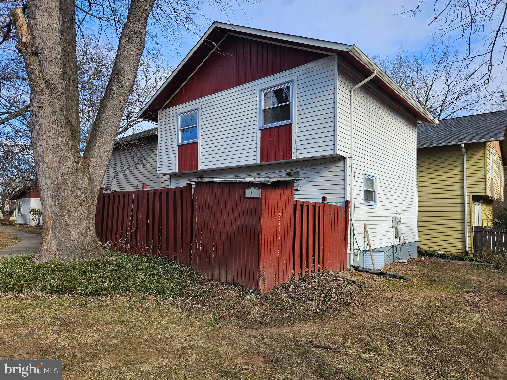 NEWPORT ESTATES - Residential