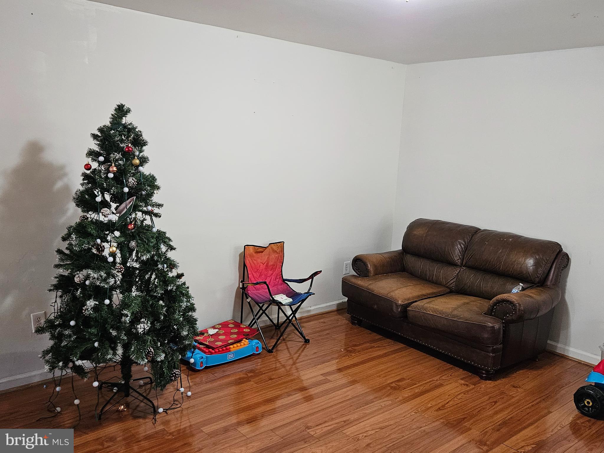 NEWPORT ESTATES - Residential