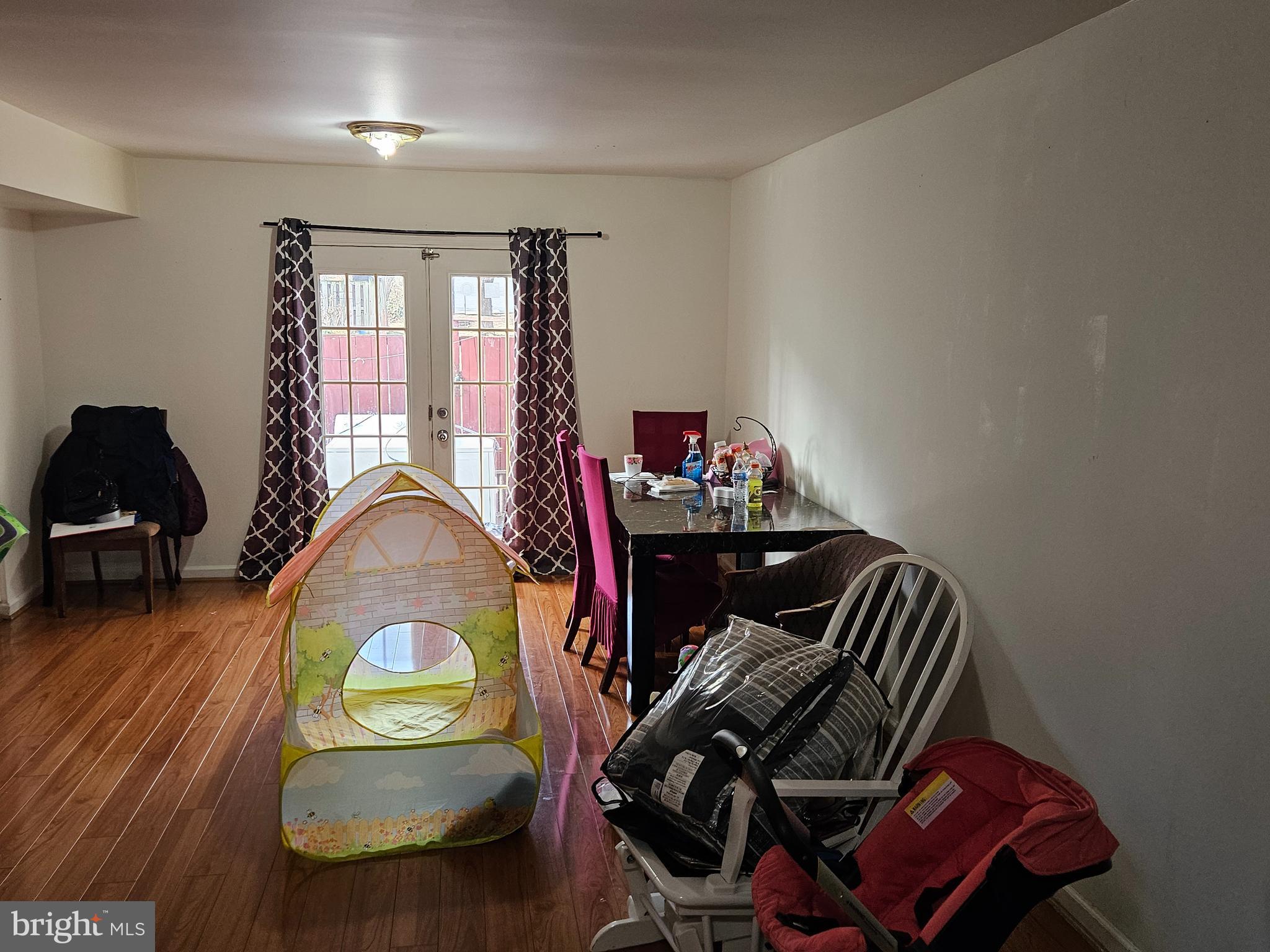 NEWPORT ESTATES - Residential