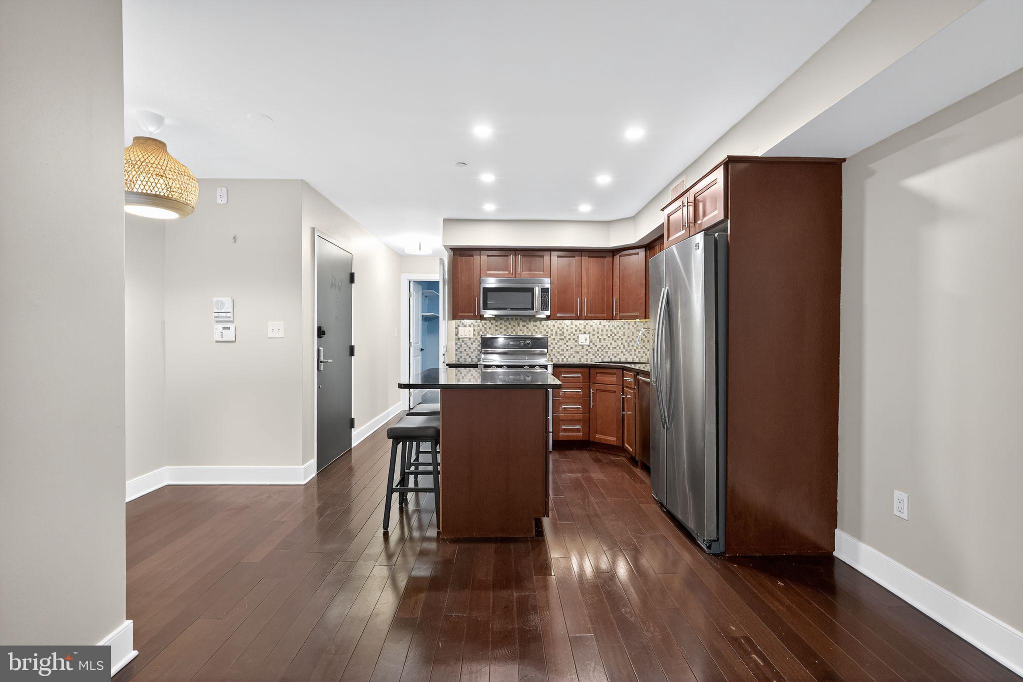 1522 RACE STREET 24 3