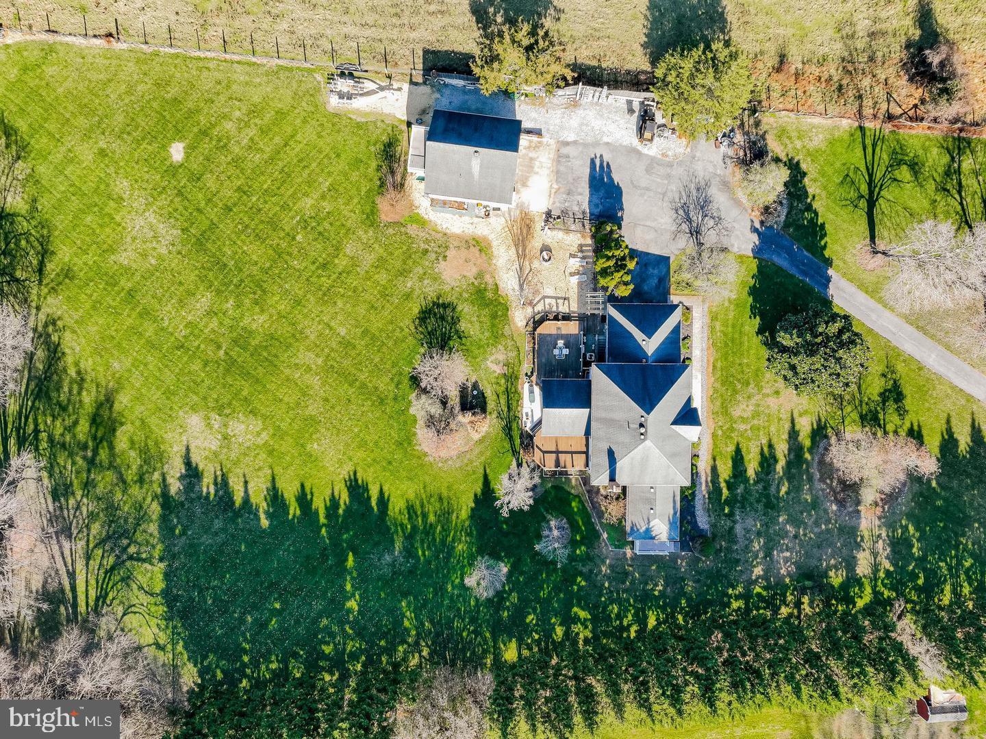 WOODMORE MEADOWS - Residential