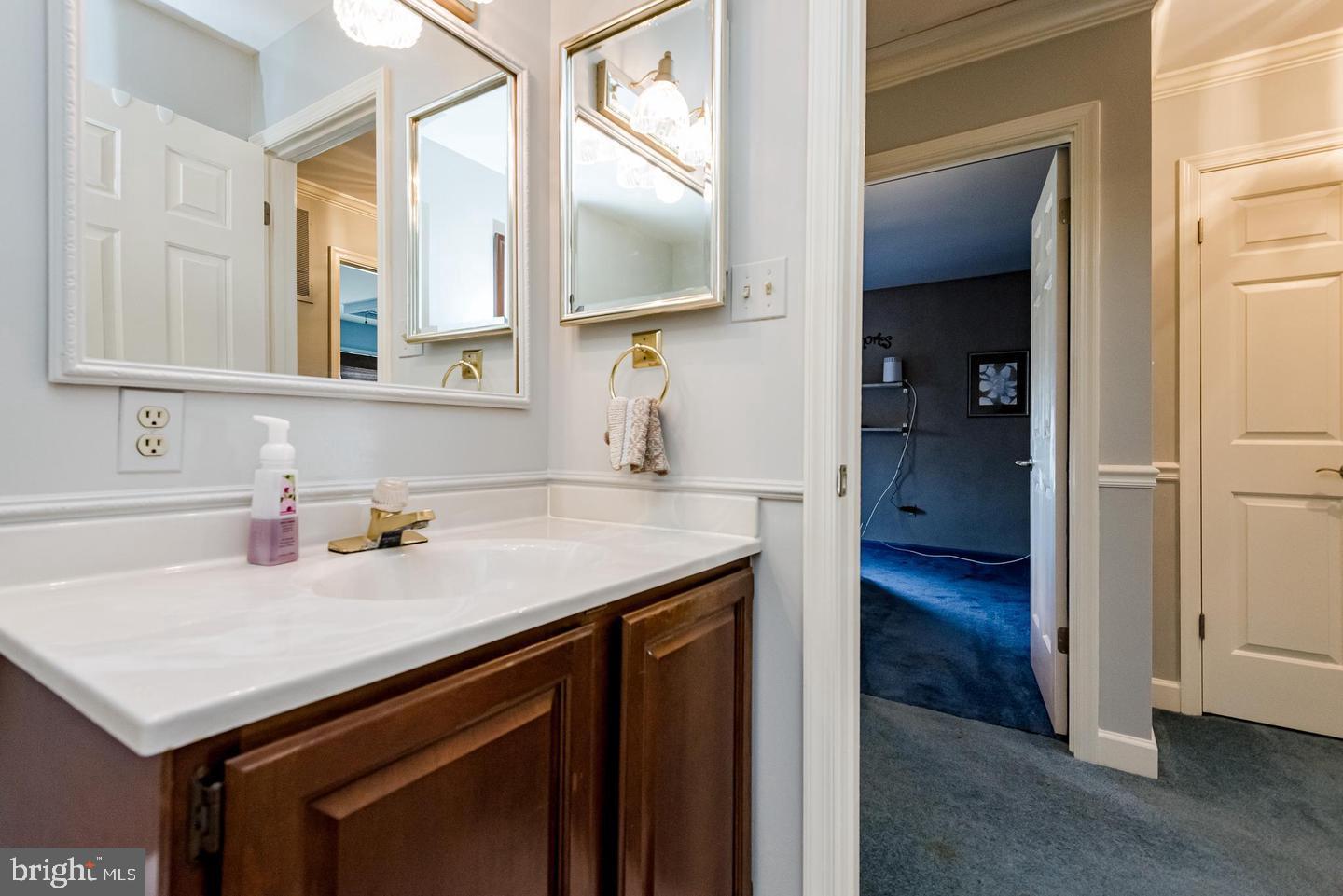 WOODMORE MEADOWS - Residential