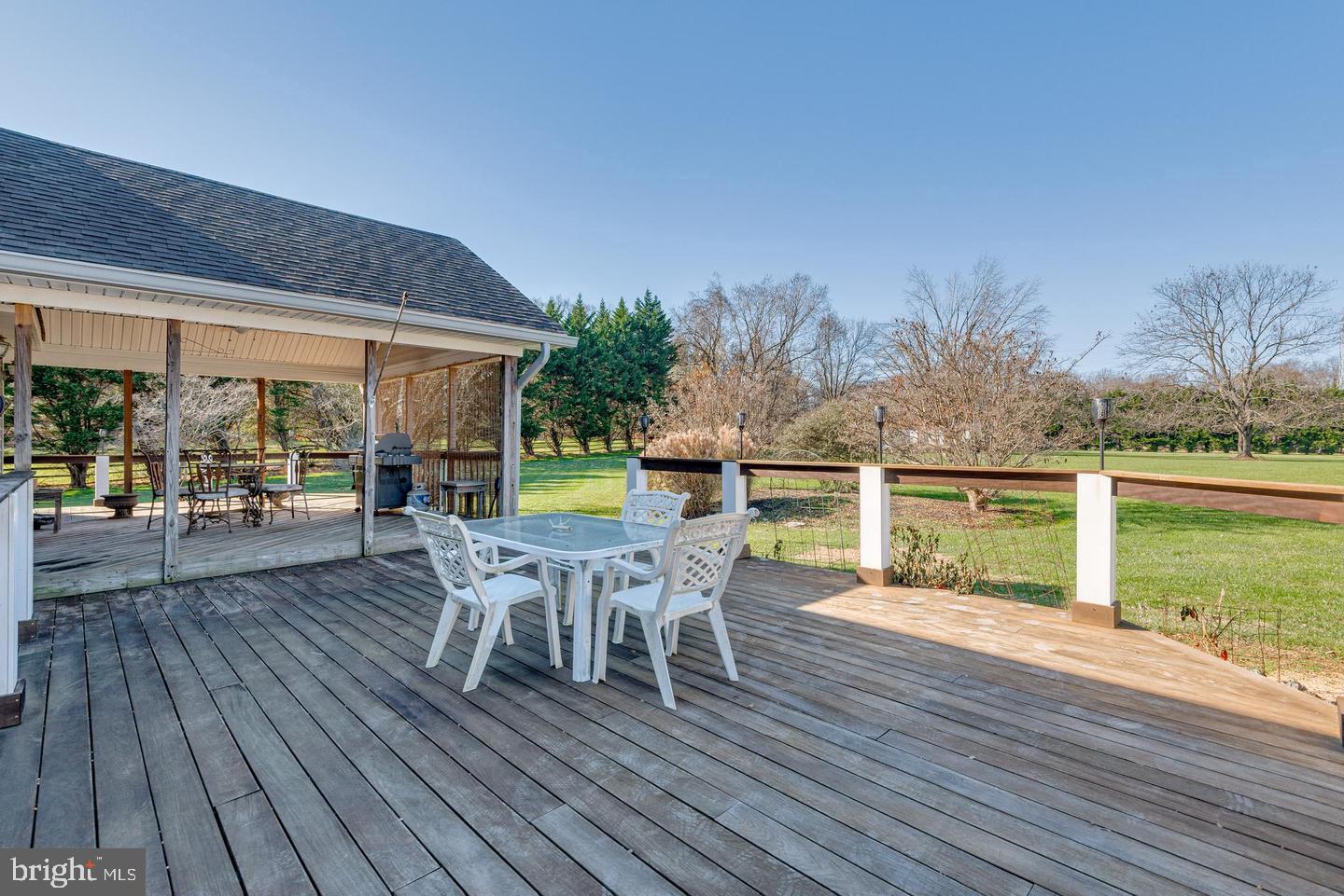 WOODMORE MEADOWS - Residential