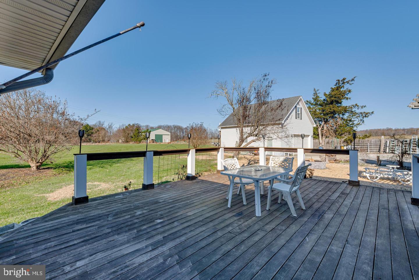 WOODMORE MEADOWS - Residential