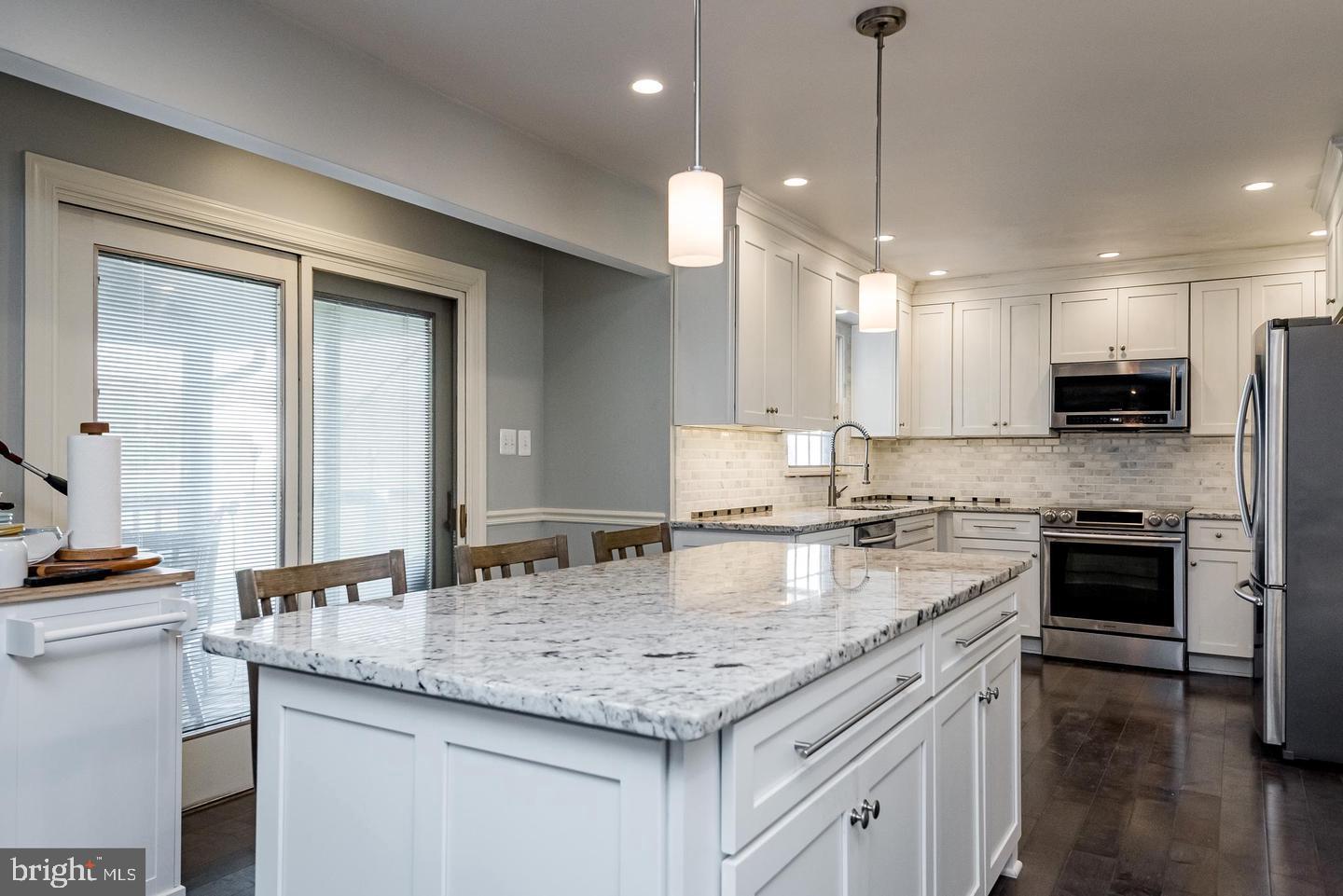 WOODMORE MEADOWS - Residential